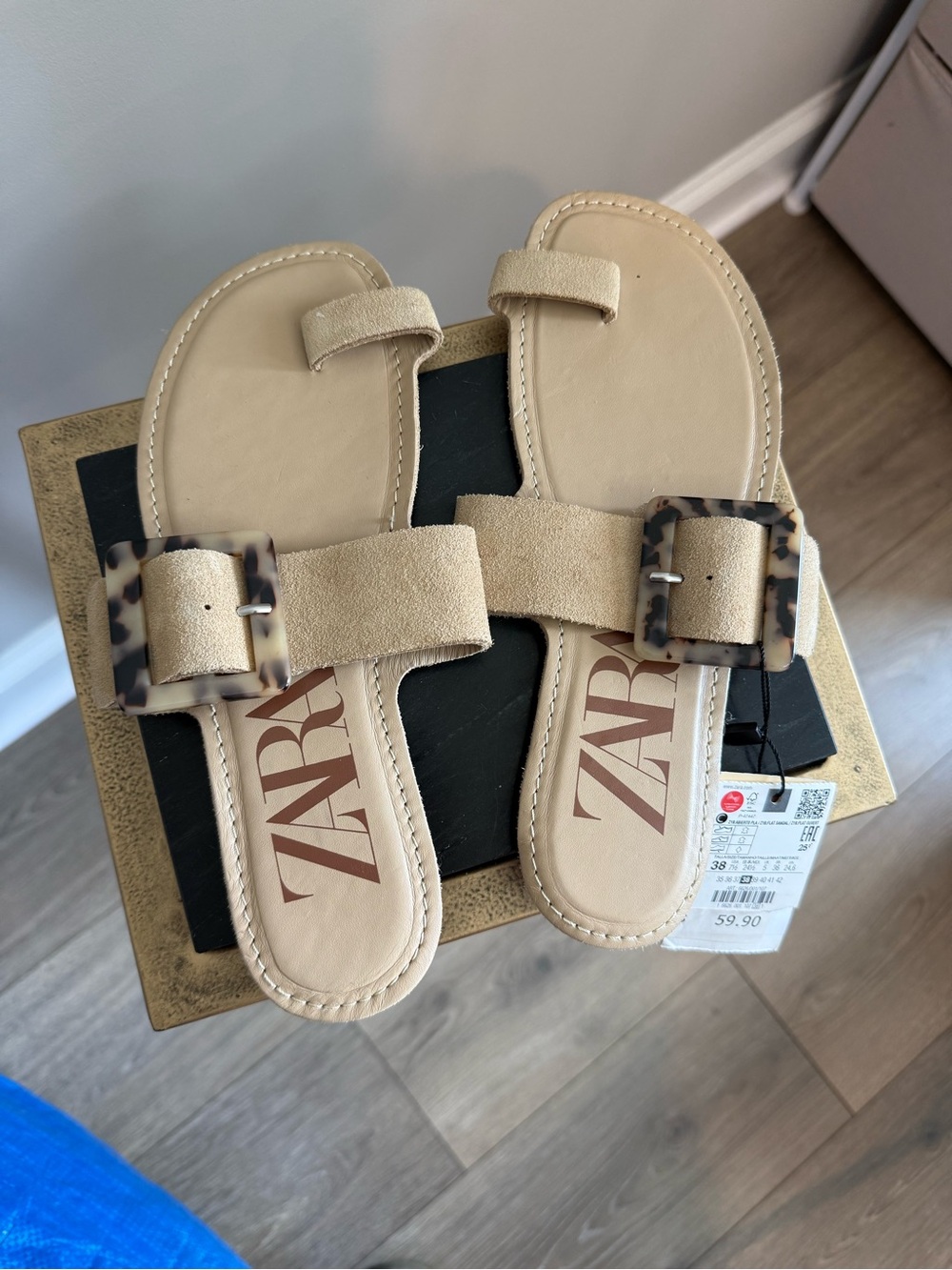 Zara Beige Buckle Slide Sandals - Picture 11 of 12